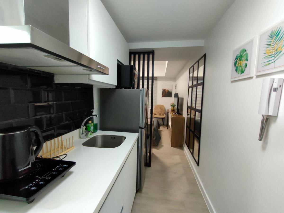 The Aces Crib At Azure North Pampanga Aparthotel Exterior foto