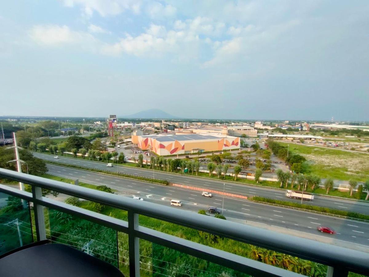 The Aces Crib At Azure North Pampanga Aparthotel Exterior foto