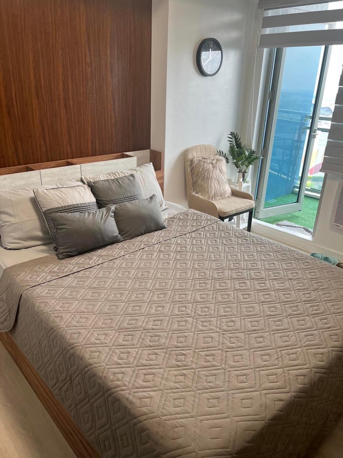 The Aces Crib At Azure North Pampanga Aparthotel Exterior foto