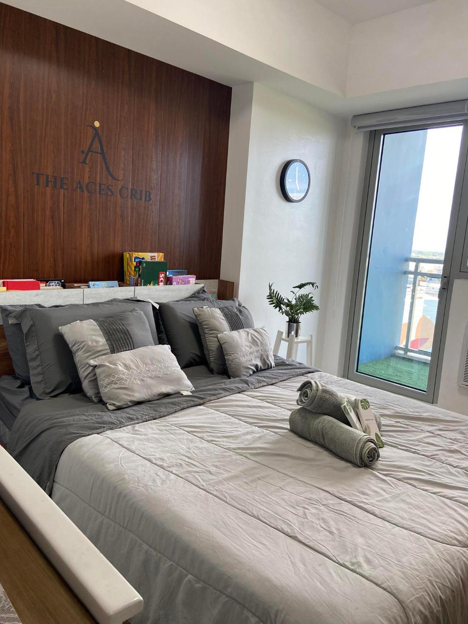The Aces Crib At Azure North Pampanga Aparthotel Exterior foto